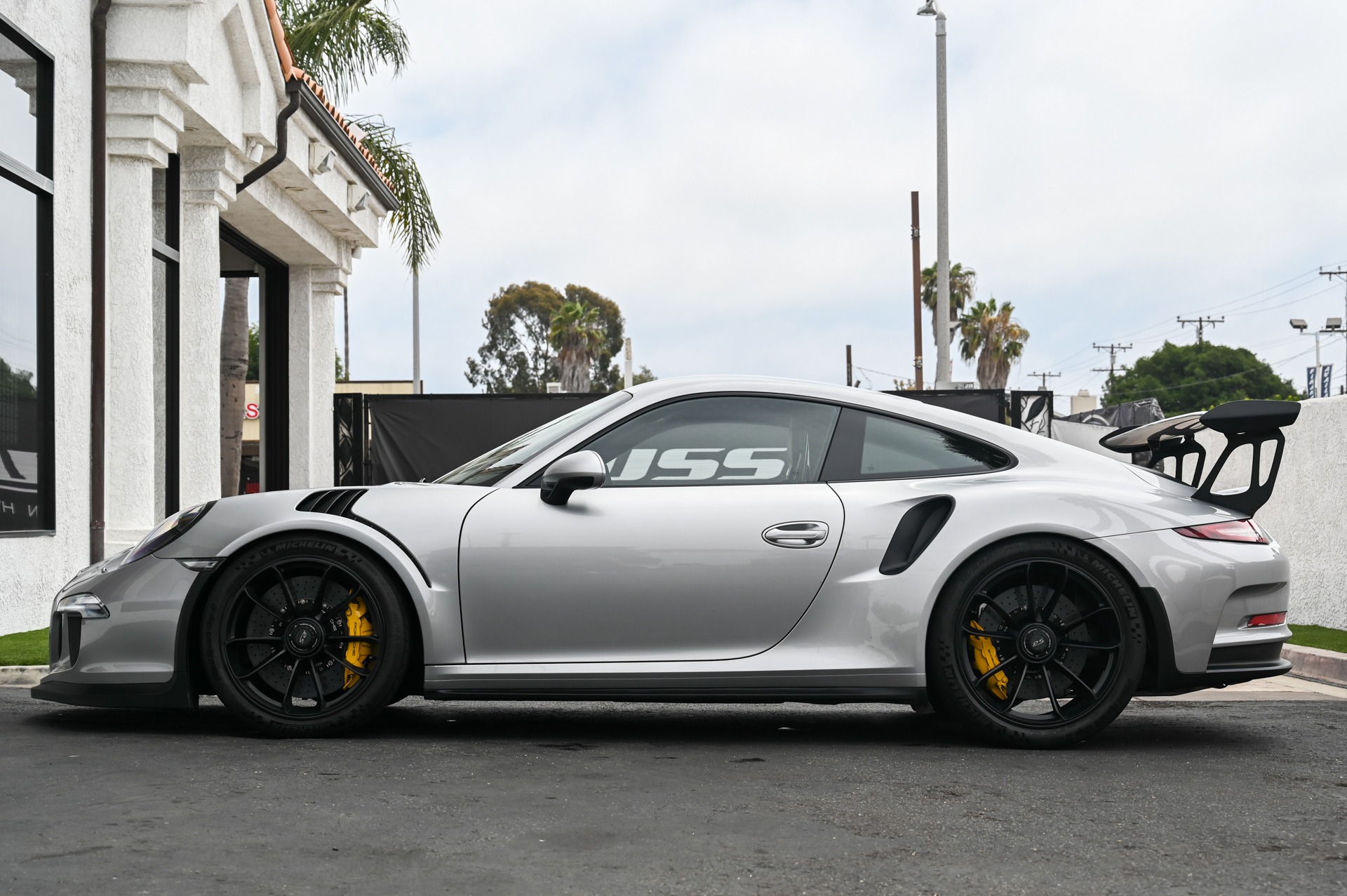 Used 2016 Porsche 911 GT3RS for sale Sold at iLusso in Costa Mesa CA 92626 3