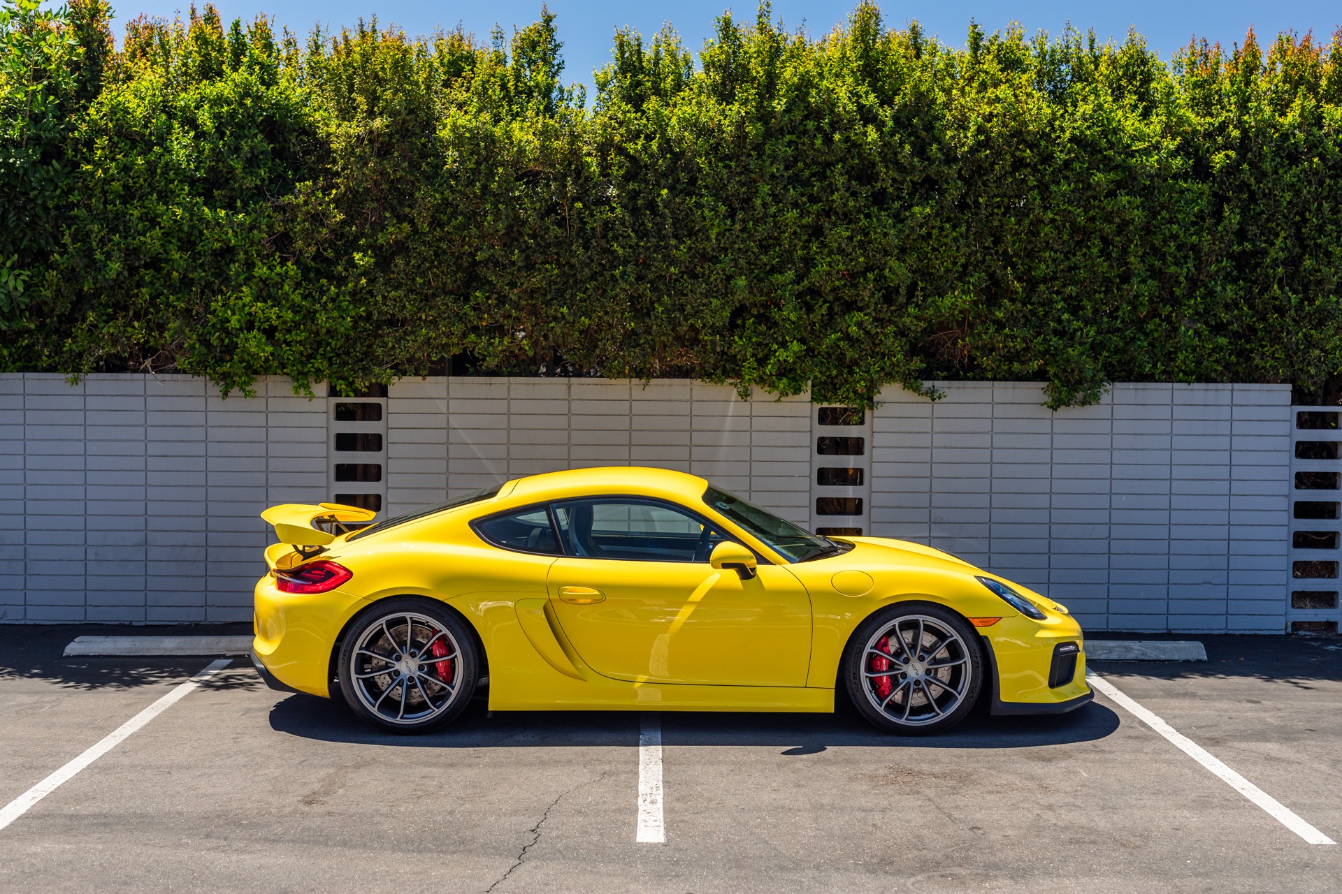 Used 2016 Porsche Cayman GT4 for sale Sold at iLusso in Costa Mesa CA 92626 3