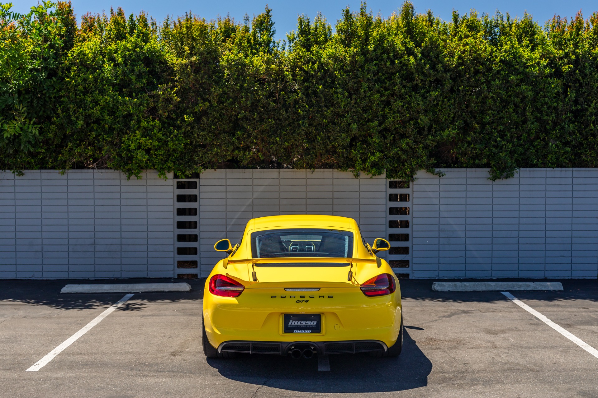 Used 2016 Porsche Cayman GT4 for sale Sold at iLusso in Costa Mesa CA 92626 4