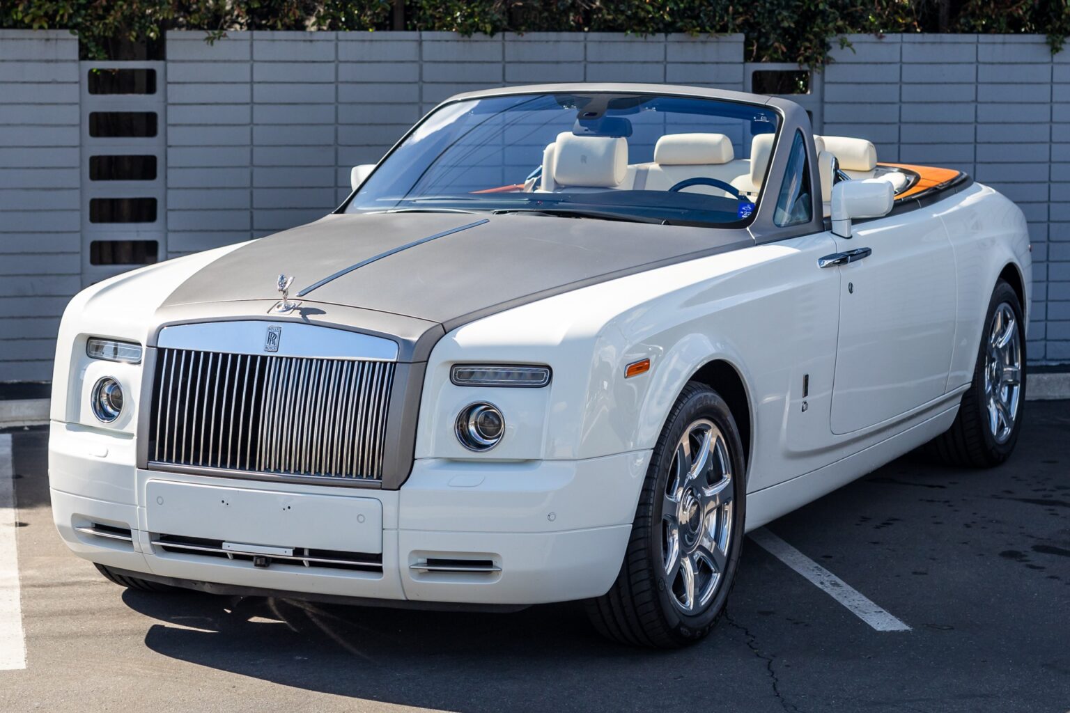 Used-2009-Rolls-Royce-Phantom-Drophead-Coupe-1709859252