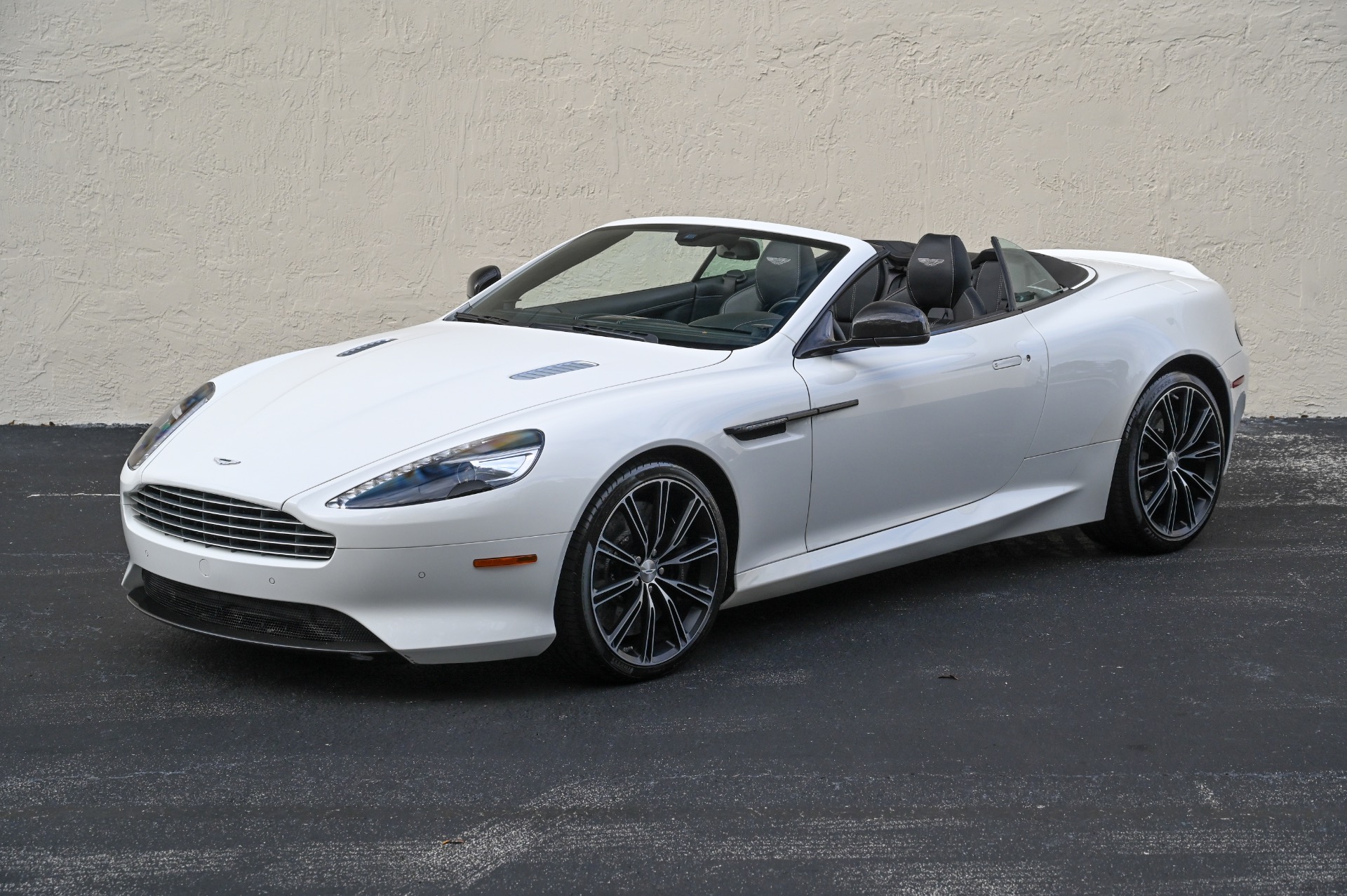Used-2015-Aston-Martin-DB9-Carbon-Edition-Volante-1703172355