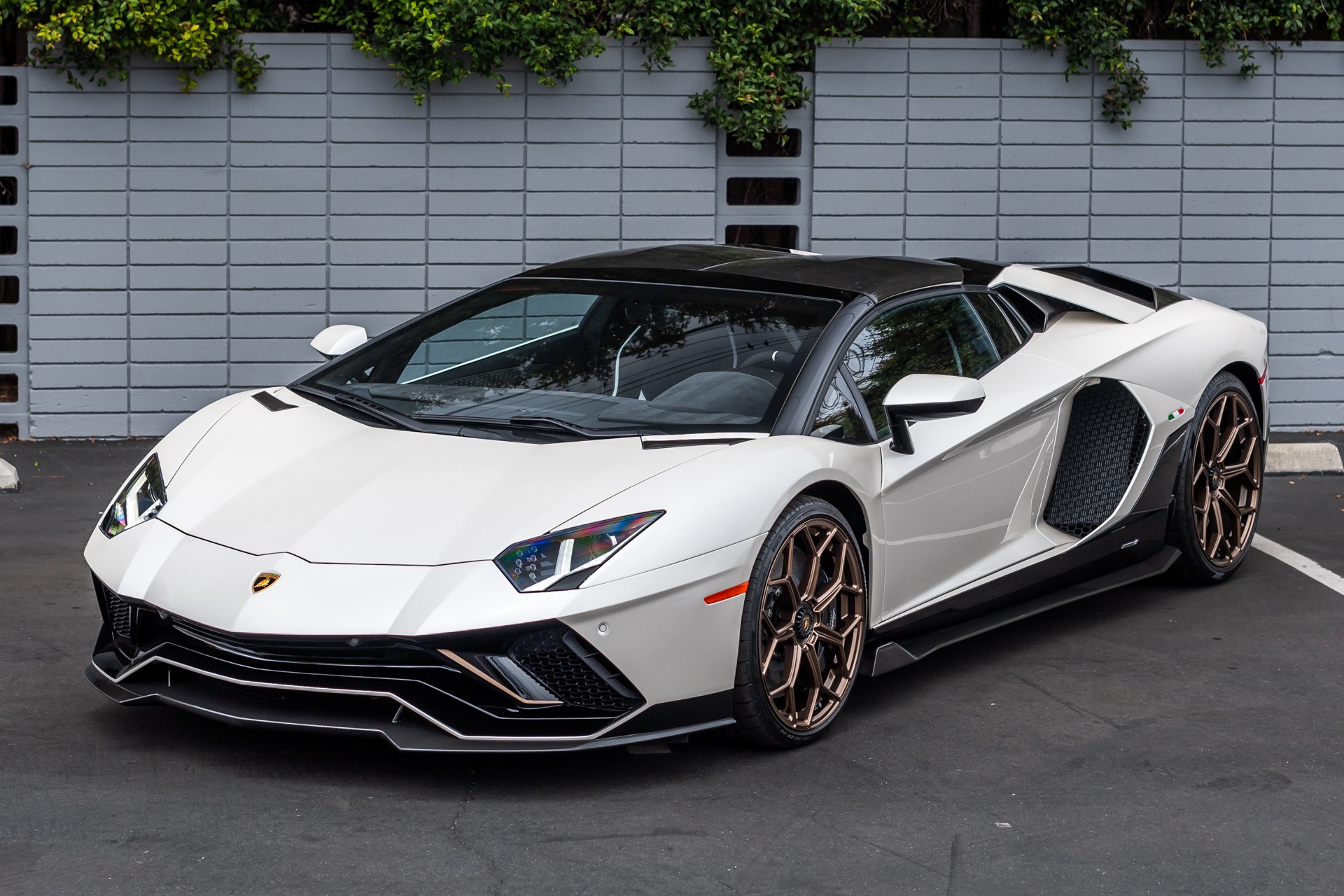 Used-2022-Lamborghini-Aventador-Ultimae-LP-780-4-1687466973