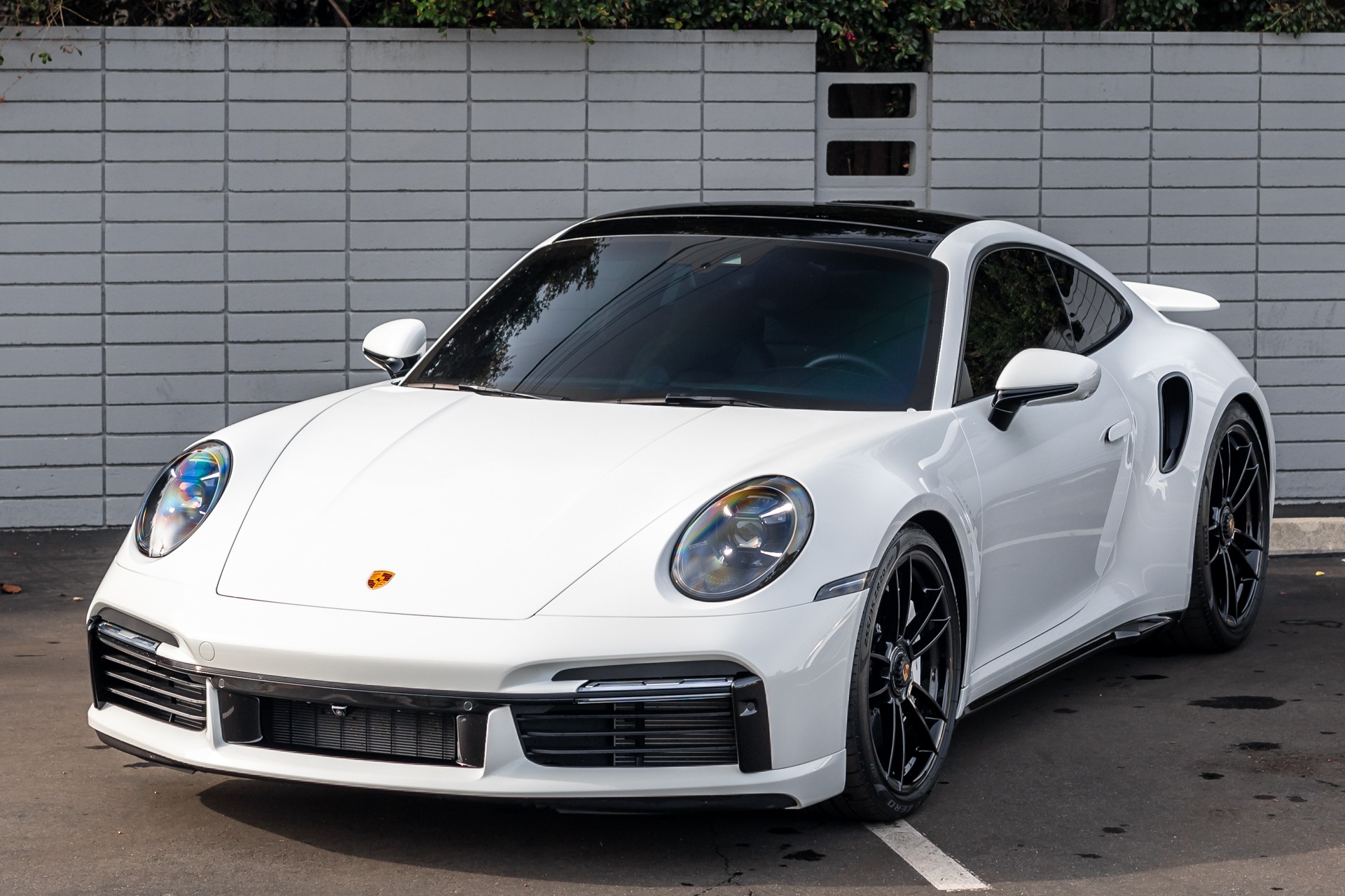 Used-2022-Porsche-911-Turbo-S-1704222730