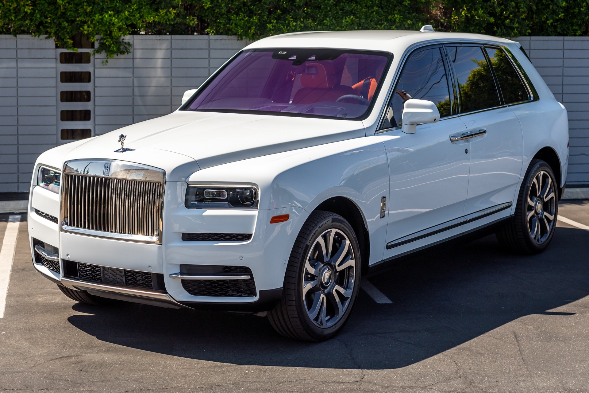 Used-2022-Rolls-Royce-Cullinan-1695408503 (1)