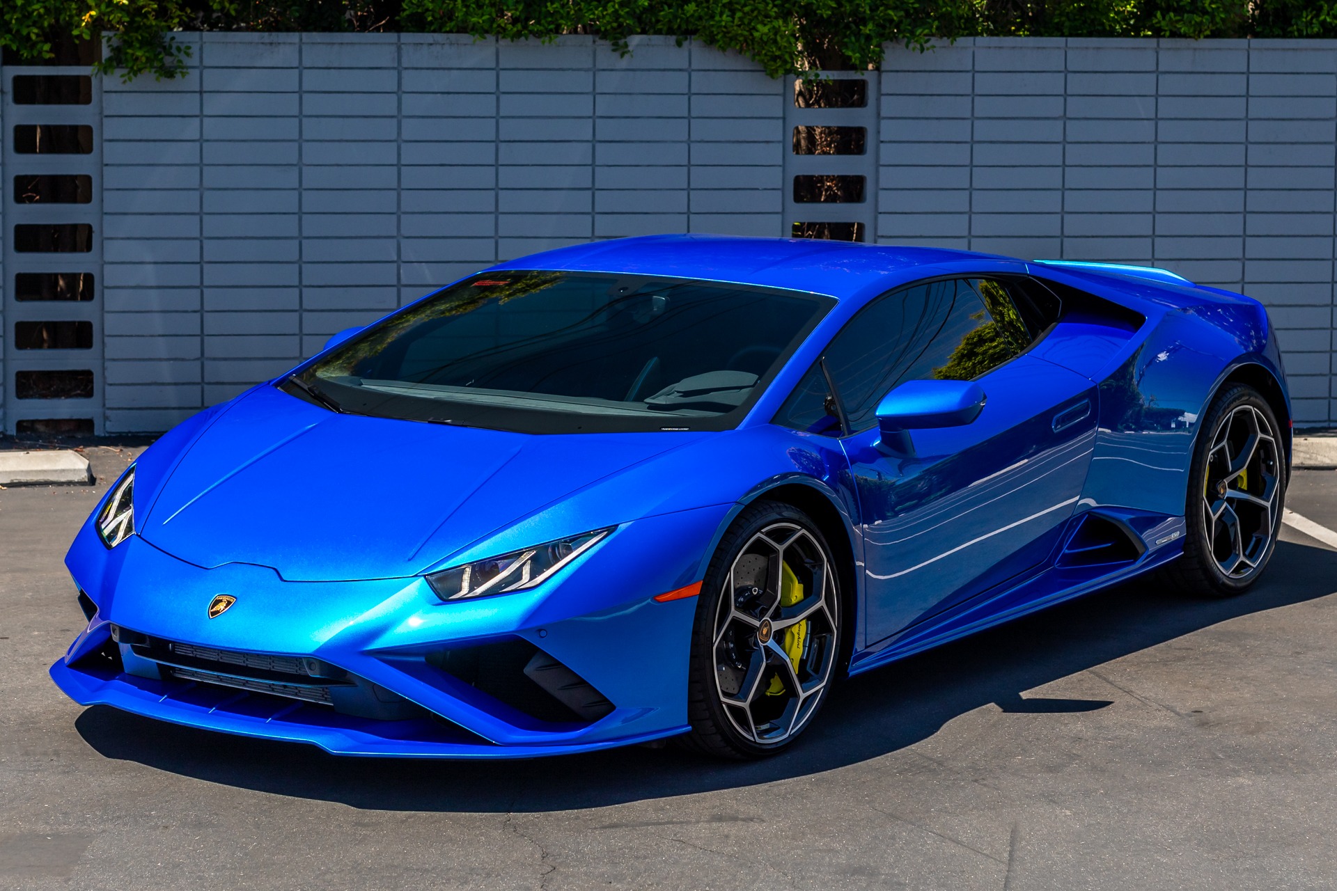 Used-2023-Lamborghini-Huracan-EVO-1693947318 (1)