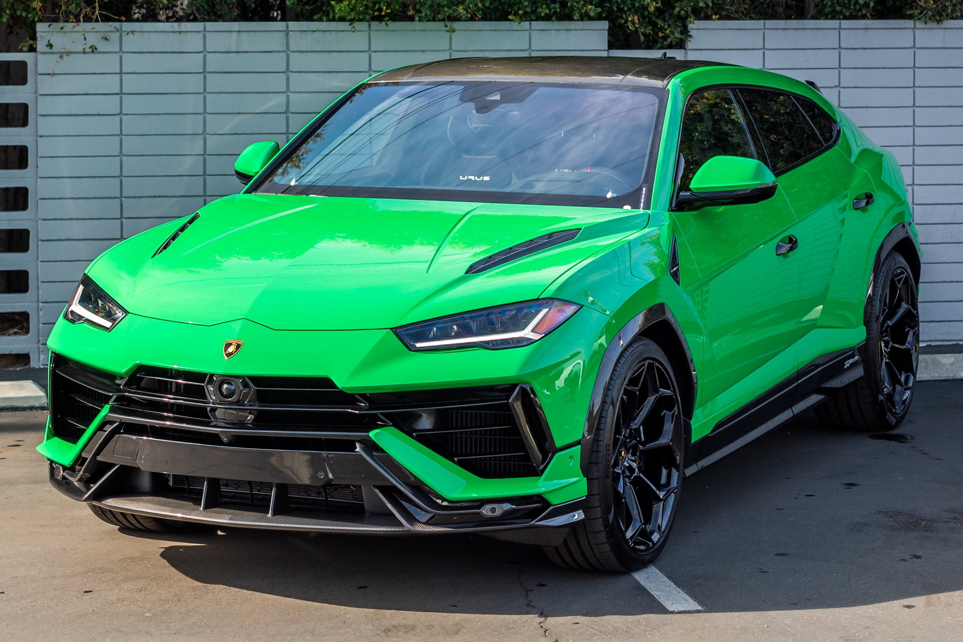 Used-2023-Lamborghini-Urus-Performante-1705435723
