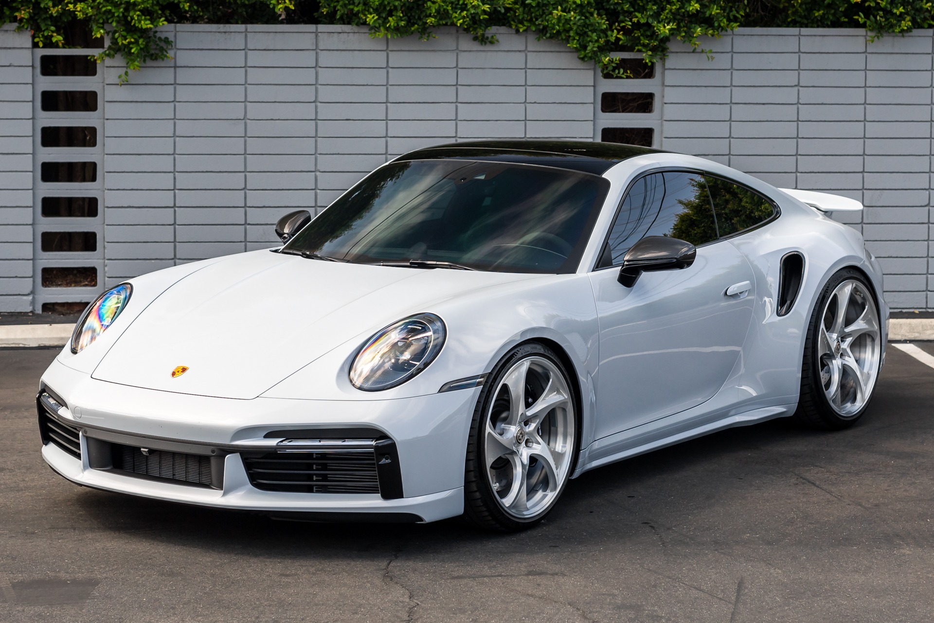 Used-2023-Porsche-911-Turbo-1696269202